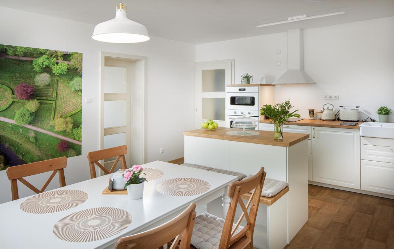Apartmany Myslivna Ostrov  Exterior foto