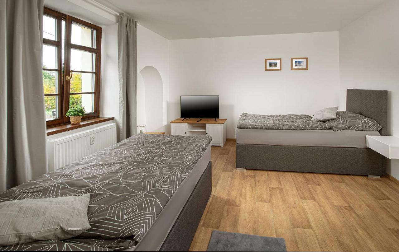 Apartmany Myslivna Ostrov  Exterior foto