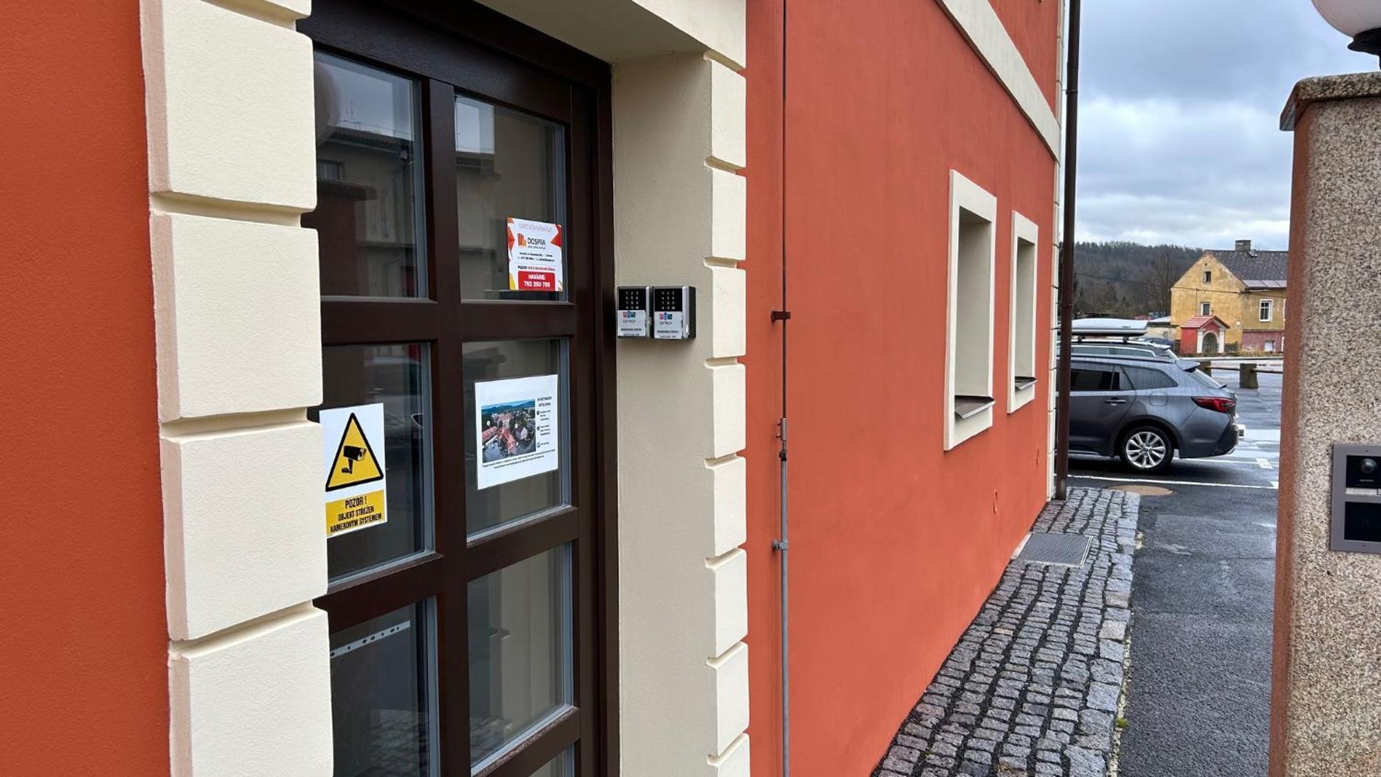 Apartmany Myslivna Ostrov  Exterior foto